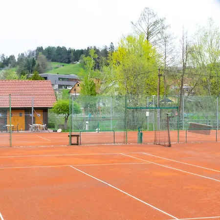 Apartment Am Freibad Leutschach