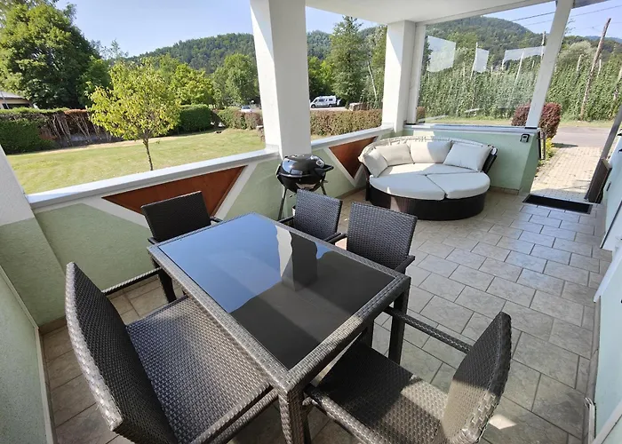 Apartment Am Freibad Leutschach